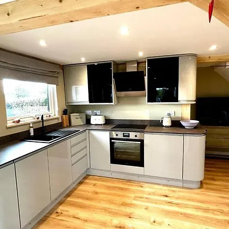 The Old Workshop - A Cosy Country Retreat Villa Gloucester Exterior photo