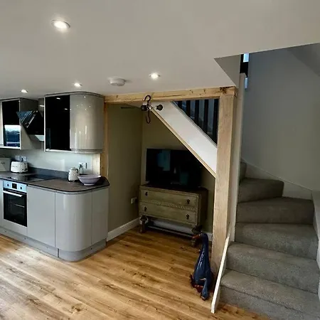 The Old Workshop - A Cosy Country Retreat Villa Gloucester Exterior photo